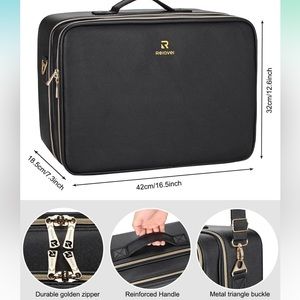 Extra large traveling makeup case